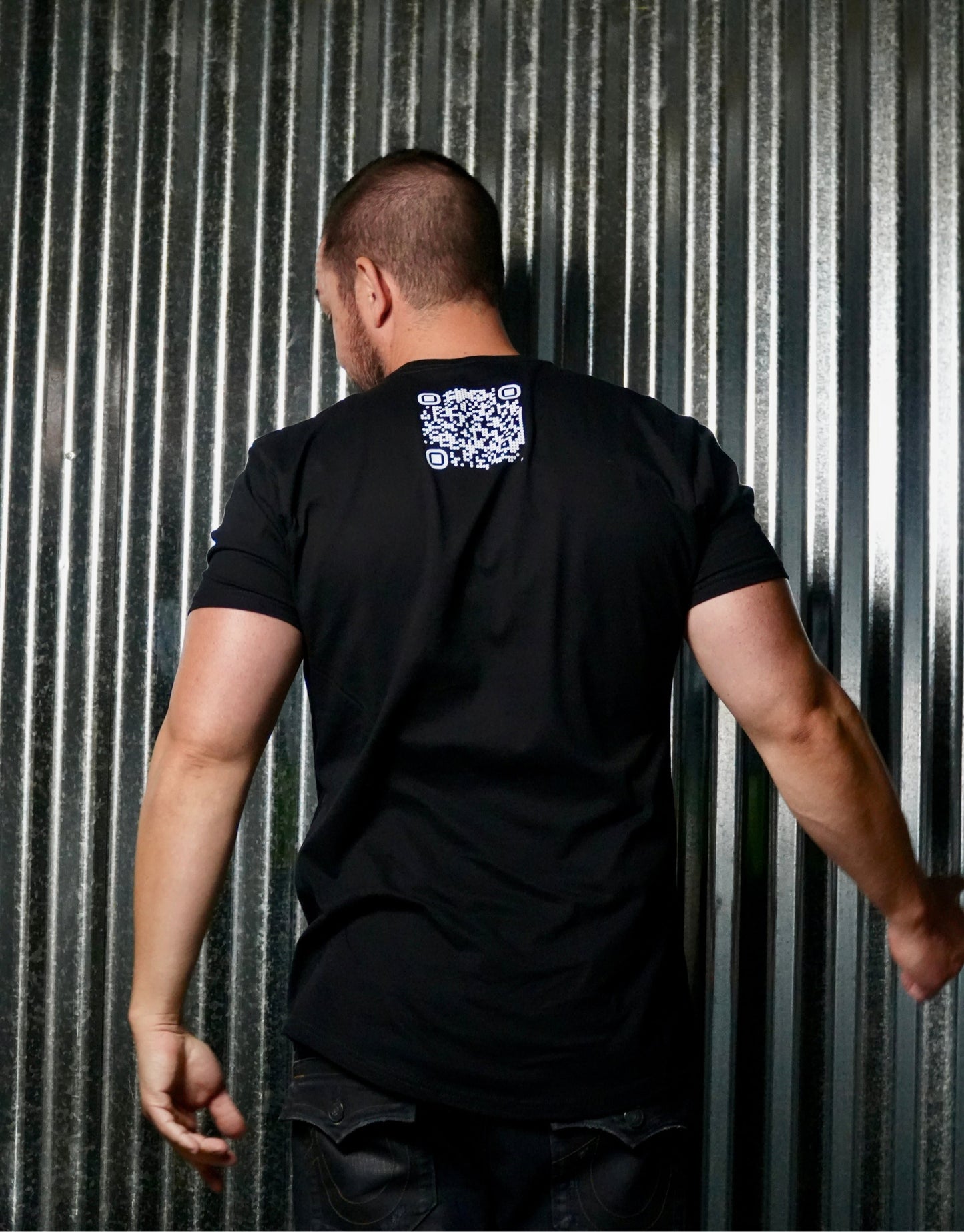 SMOKE. LIFT. LIVE. Black Tee Shirt